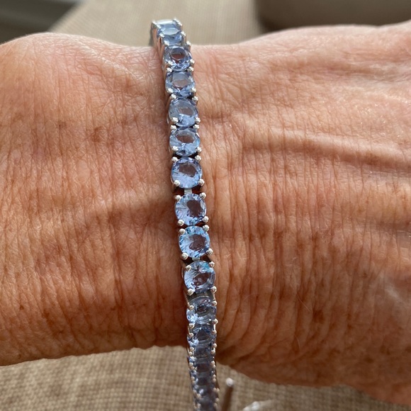 New 14.5 ct. Tanzanite Tennis Bracelet.